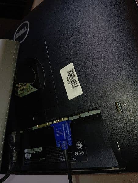 DELL MONITOR IN GOOD CONDITION 3