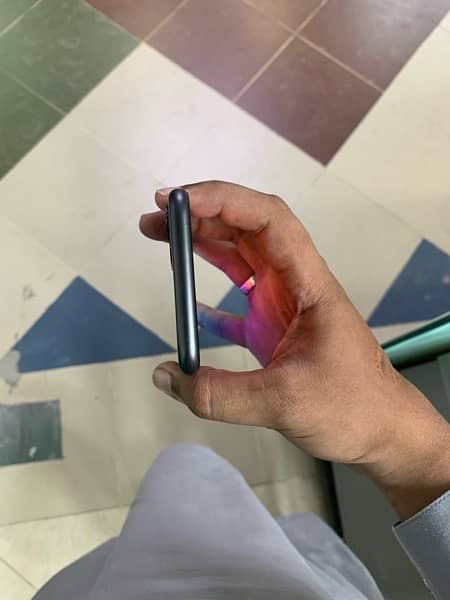 iPhone 11 128gb Jv non pta 3