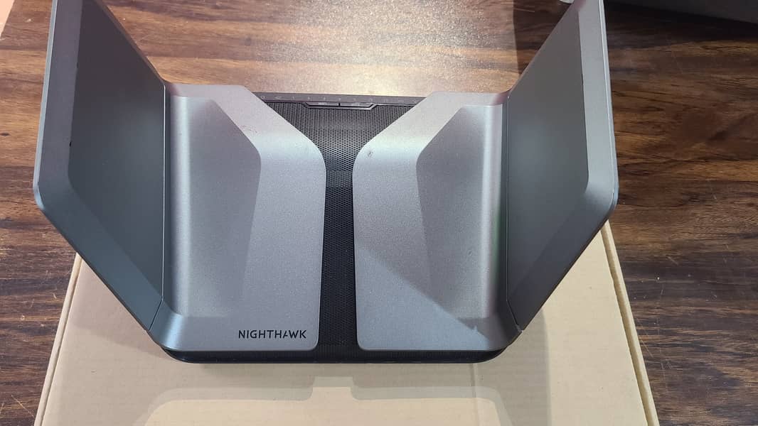 Netgear Nighthawk 8-Stream AX6000 WiFi 6 AX8 (RAX80) (With Box) 6