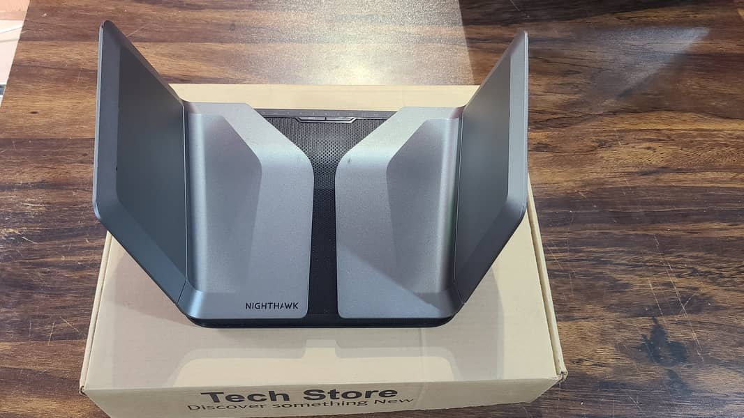 Netgear Nighthawk 8-Stream AX6000 WiFi 6 AX8 (RAX80) (With Box) 9