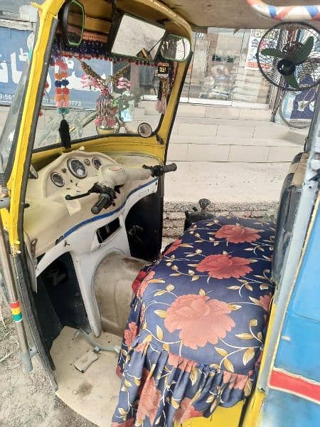 rozgaar 6seater rikshaw 3