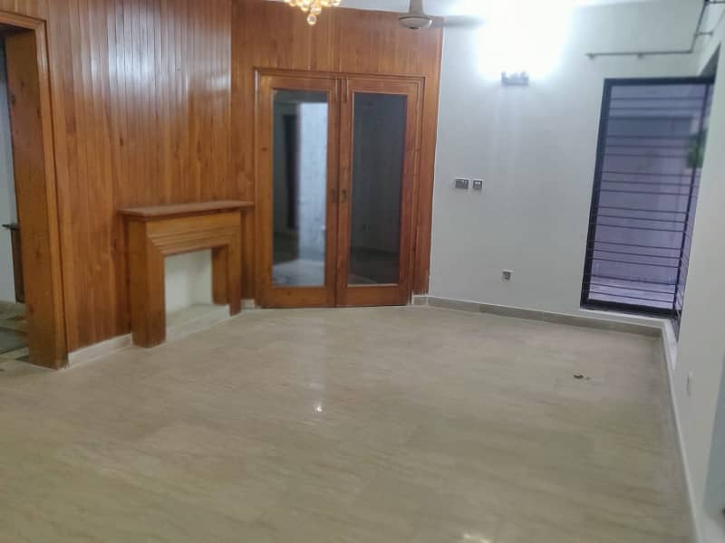 10 Marla Beautiful Upper Portion Available For Rent in W Block DHA Phase 3 Lahore 2