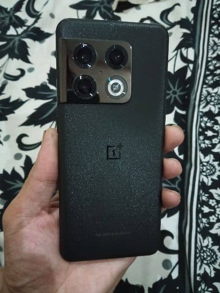 One plus 10pro 8/128 non pta good condition 1