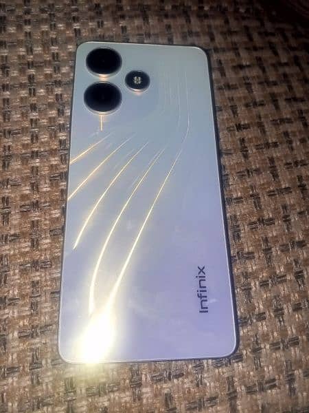 Infinix Hot 30 8 8 128 gb room hen 10/8 condition full box hen 1