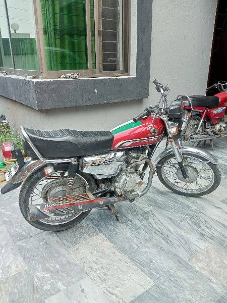 honda 125 Special Edition Self Start 6