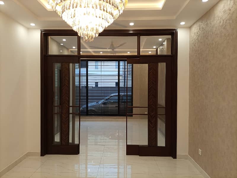 10 MARLA BRAND NEW HOUSE FOR RENT IN PARAGON CITY 10