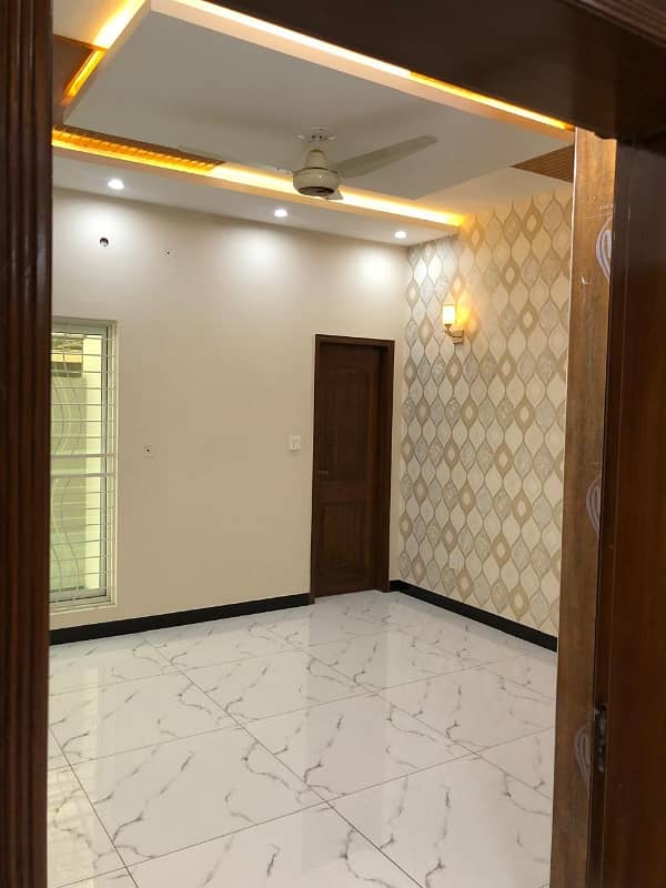 5 MARLA BEAUTIFUL HOUSE FOR RENT IN PARAGON CITY 7