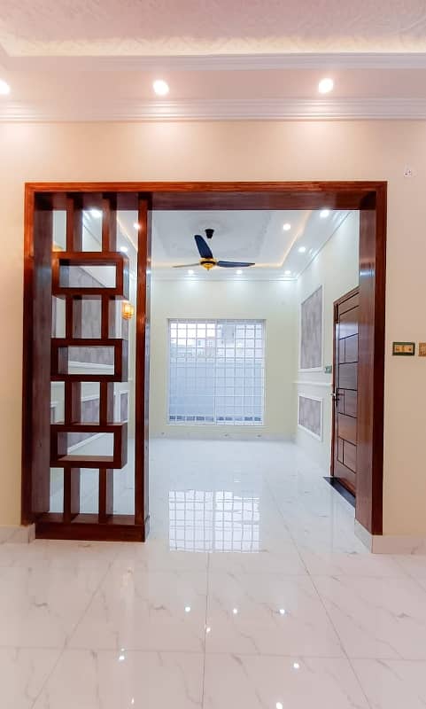 5 MARLA BEAUTIFUL HOUSE FOR RENT IN PARAGON CITY 3