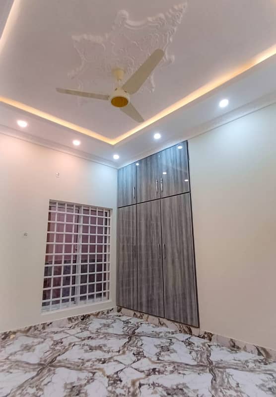 5 MARLA BEAUTIFUL HOUSE FOR RENT IN PARAGON CITY 5