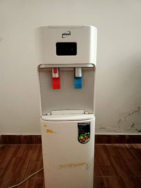 Homage HWD- 43 Water Dispenser with Refrigerator in Good Condition 5