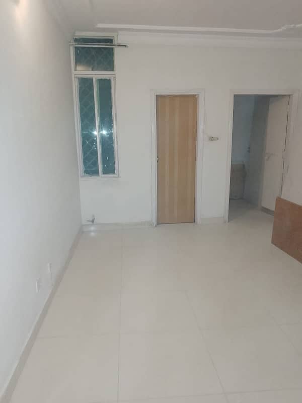 I. 8/4 Extension Flat Available For Rent Office And Bachelors 14