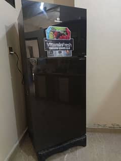 jambo size Dawlance fridge in very good condition.