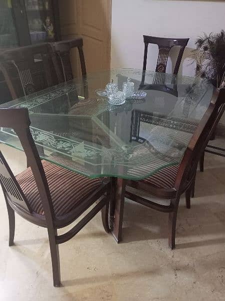 Dinning Table with 6 chairs 0