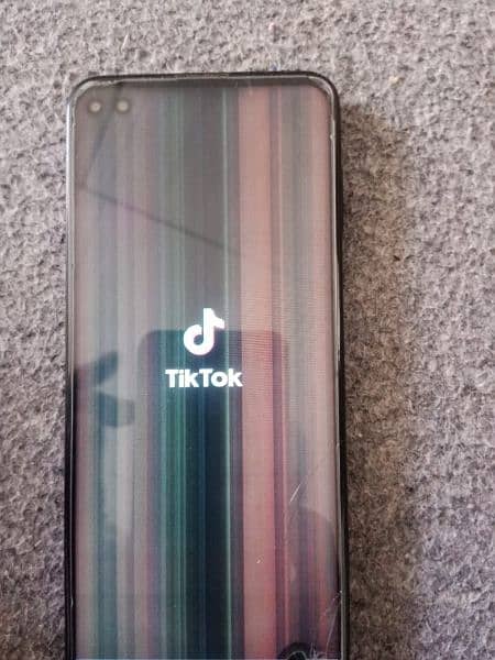 Moto one 5g non pta  panel blank dila gha asa chal rha hei fnf 6500 ha 4