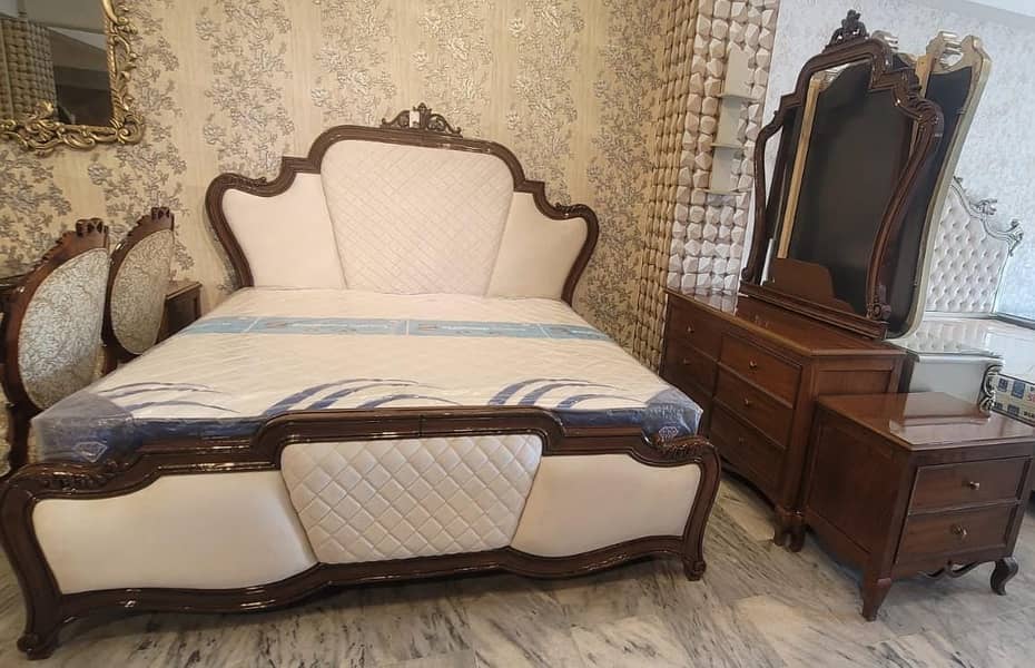 bed/bedset/kingsize double bed/wooden bedset /dressing table 1