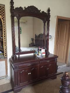 Dressing Table 0