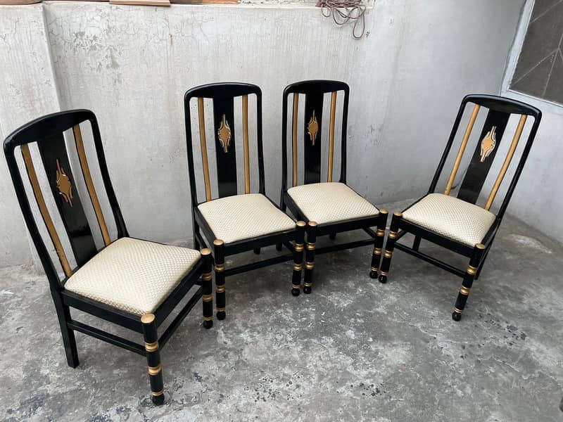 Dining table with 4 chairs 3