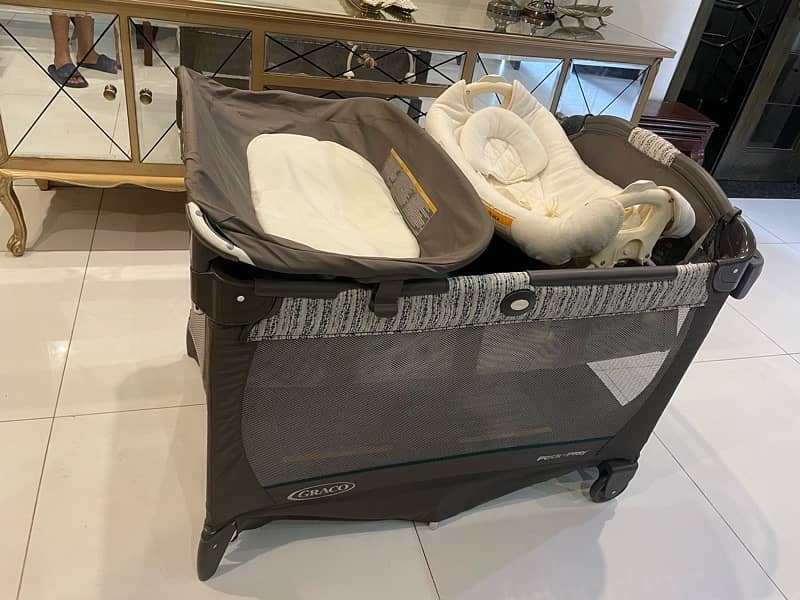 Baby Cot Graco ( Imported ) 1