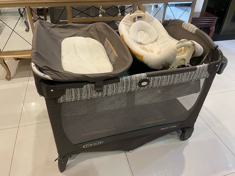 Baby Cot Graco ( Imported ) 3