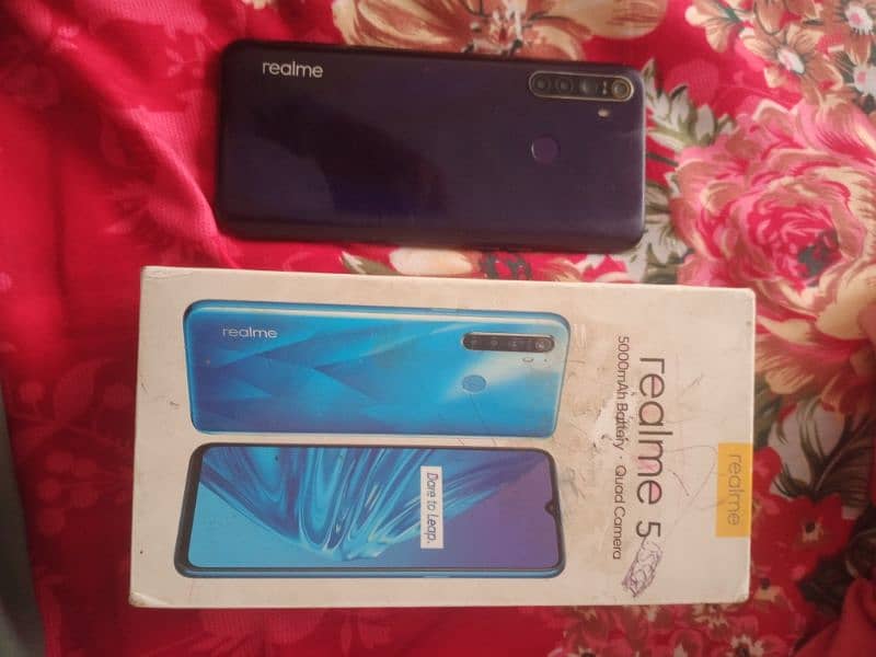 Realme. 5  4/64 12