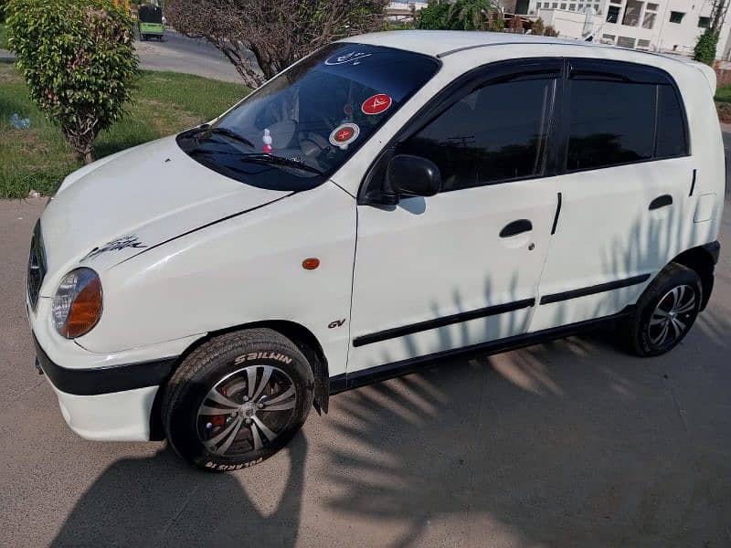 Home used 2007 model Santro with power steering/power windows. for sale 10