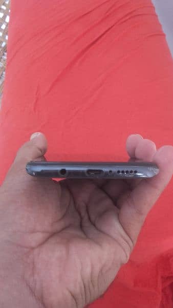 redmi note 8 pro in 10/10 condition and full box 4