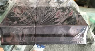 ps4 in new condition only 3 day days used