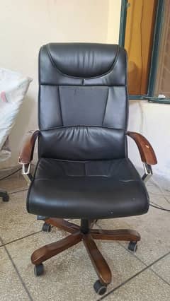 Office Executive Boss Revolving Chair