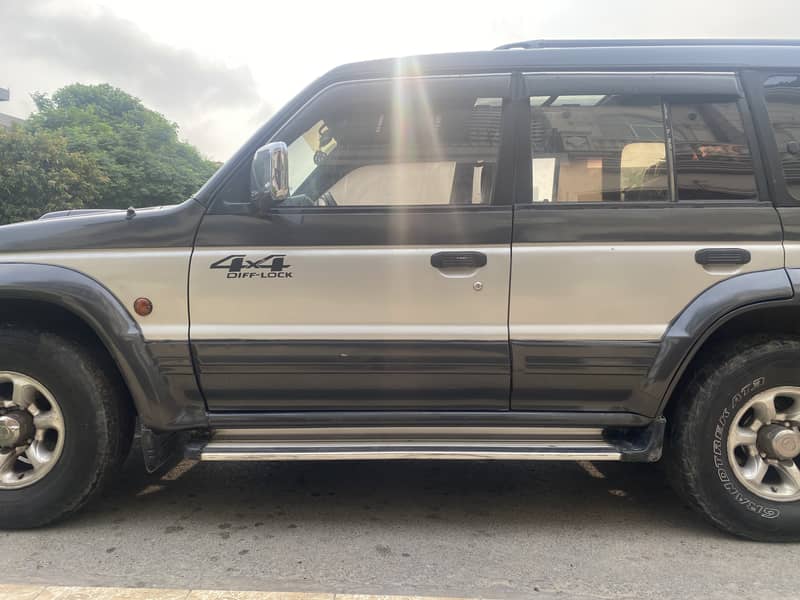 Mitsubishi Pajero 1991 2