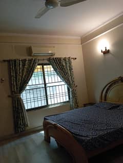 1 Kanal Beautifull Fully Farnished Lower Portion One BadRoom For RENT in DHA phase 4 (Only Girls)