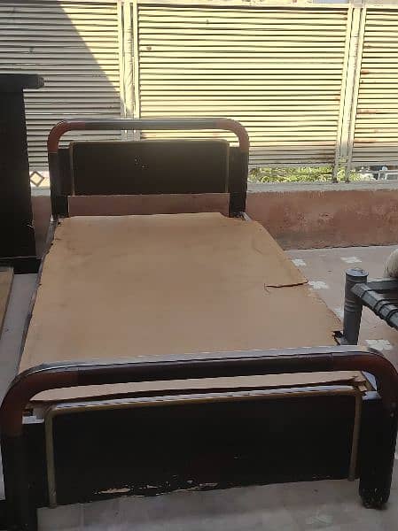 Used single beds 1