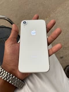 iPhone XR 128 gb water pack