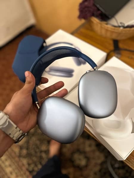 Apple AirPod Max 0