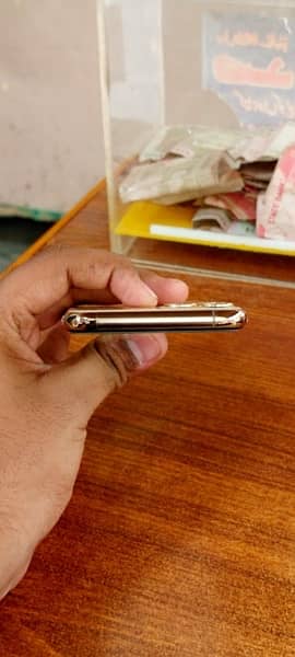 iphone 11pro 256gb non pta factory unlock WhatsApp 03107440677 4