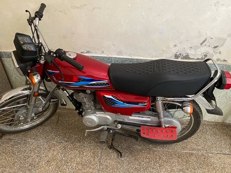 10/10 Honda 125 1