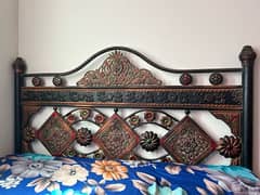 15000 iron bed 0