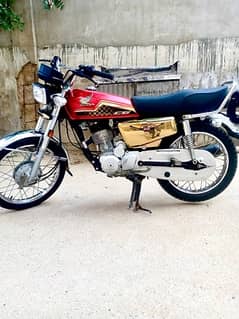 honda 125 special edition brand new gold patta