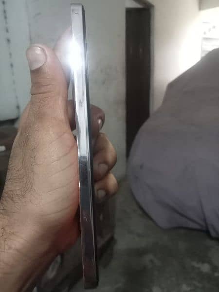 Oppo Reno F12  8Ram 256Room 10by10 lush condition with 10manth wrnty 2