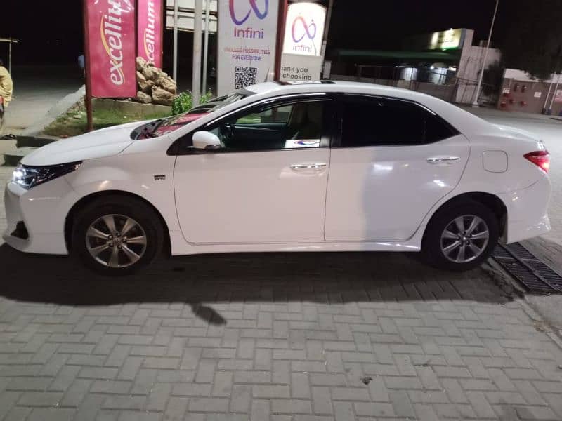 Toyota Altis Grande 2016 1