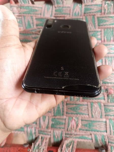 Infinix s5 lite 4 64 with box glass change ha. Whatsapp 03074937491 1