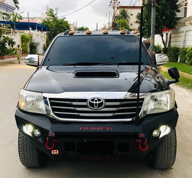 Toyota hilux Vigo 2012 Model 2