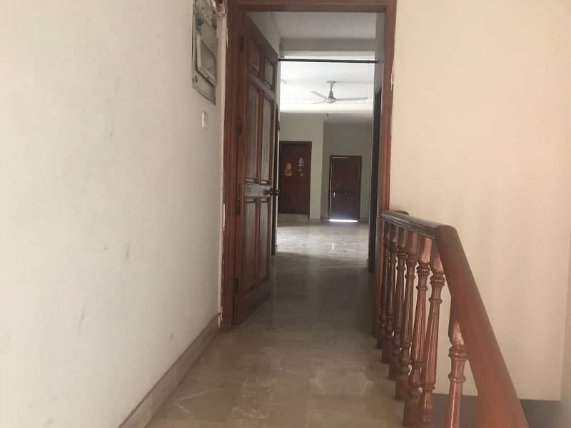 Kanal corner with basement Elegant Design 5 Bedroom Maintained House For Sale 20