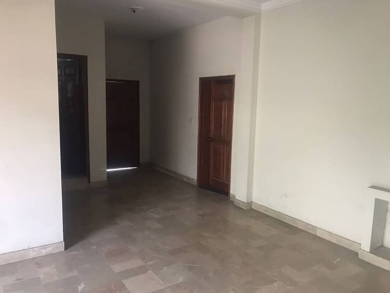 Kanal corner with basement Elegant Design 5 Bedroom Maintained House For Sale 24