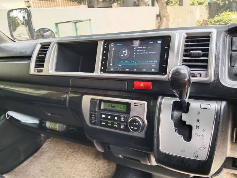 TOYOTA HIACE GRAND CABIN TRH 224 2015/22 14