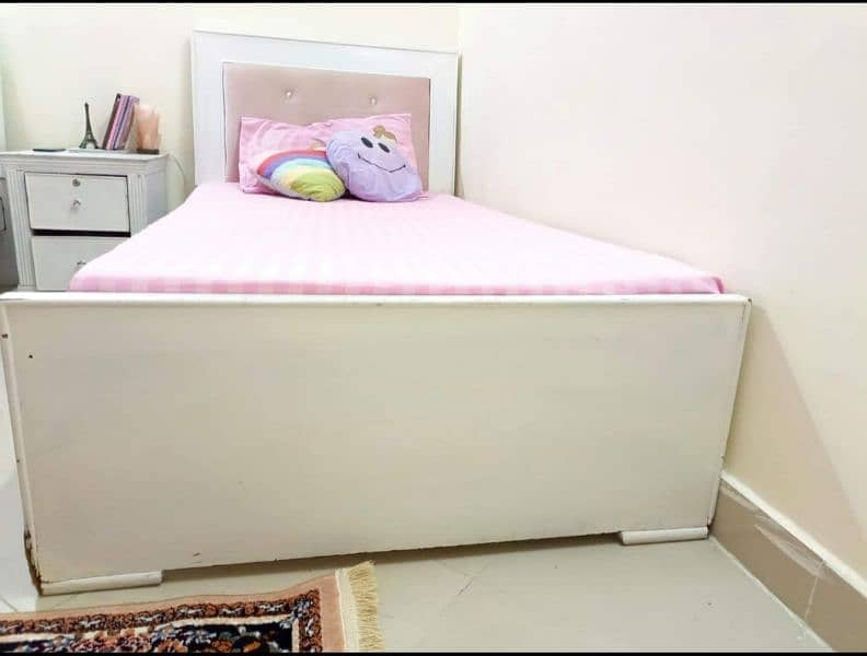 Single white beds For Sale 3