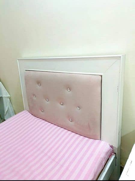 Single white beds For Sale 4