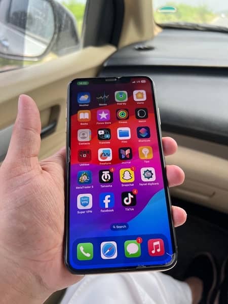 iPhone XS Max gold colour 256 gb physical deul Sim 6