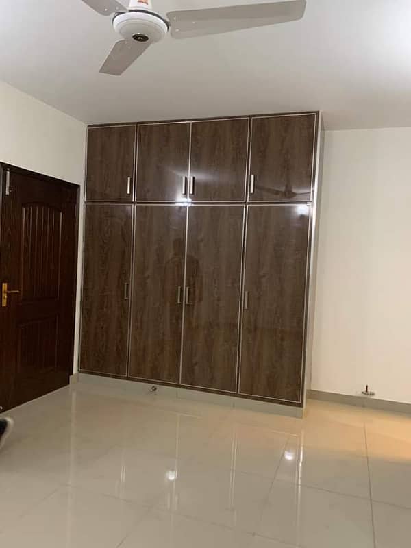 Sec-B Brand New 4 Bed Beautiful Apt Available for rent in Askari 11 Lahore 31