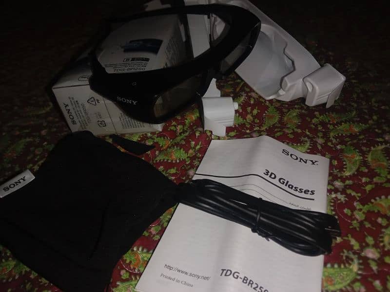 SONY TDG-BR250 3D glasses 4