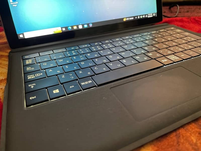 Microsoft surface pro 4 i5 6th generation 1